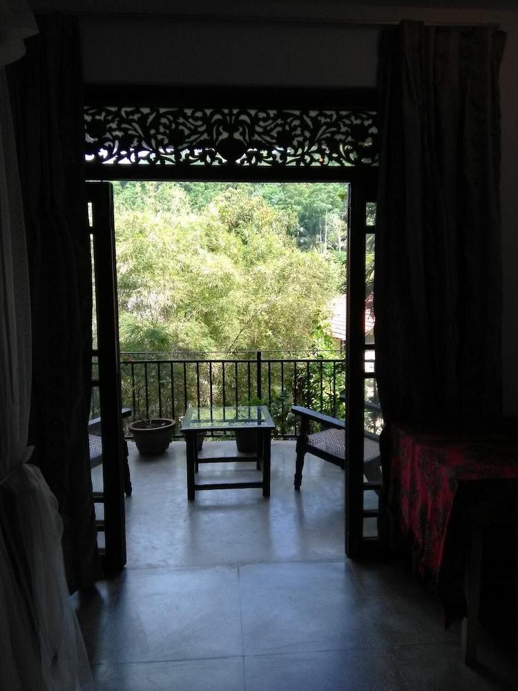 Srimalis Residence 22/32