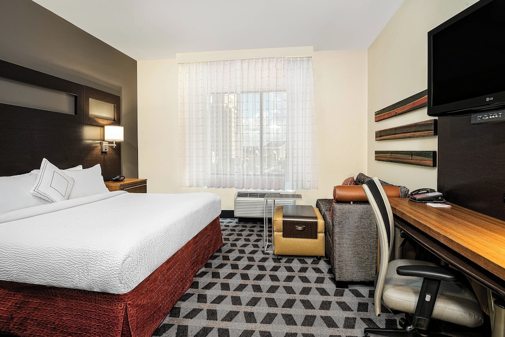 STUDIO, KING BED, ACCESSIBLE