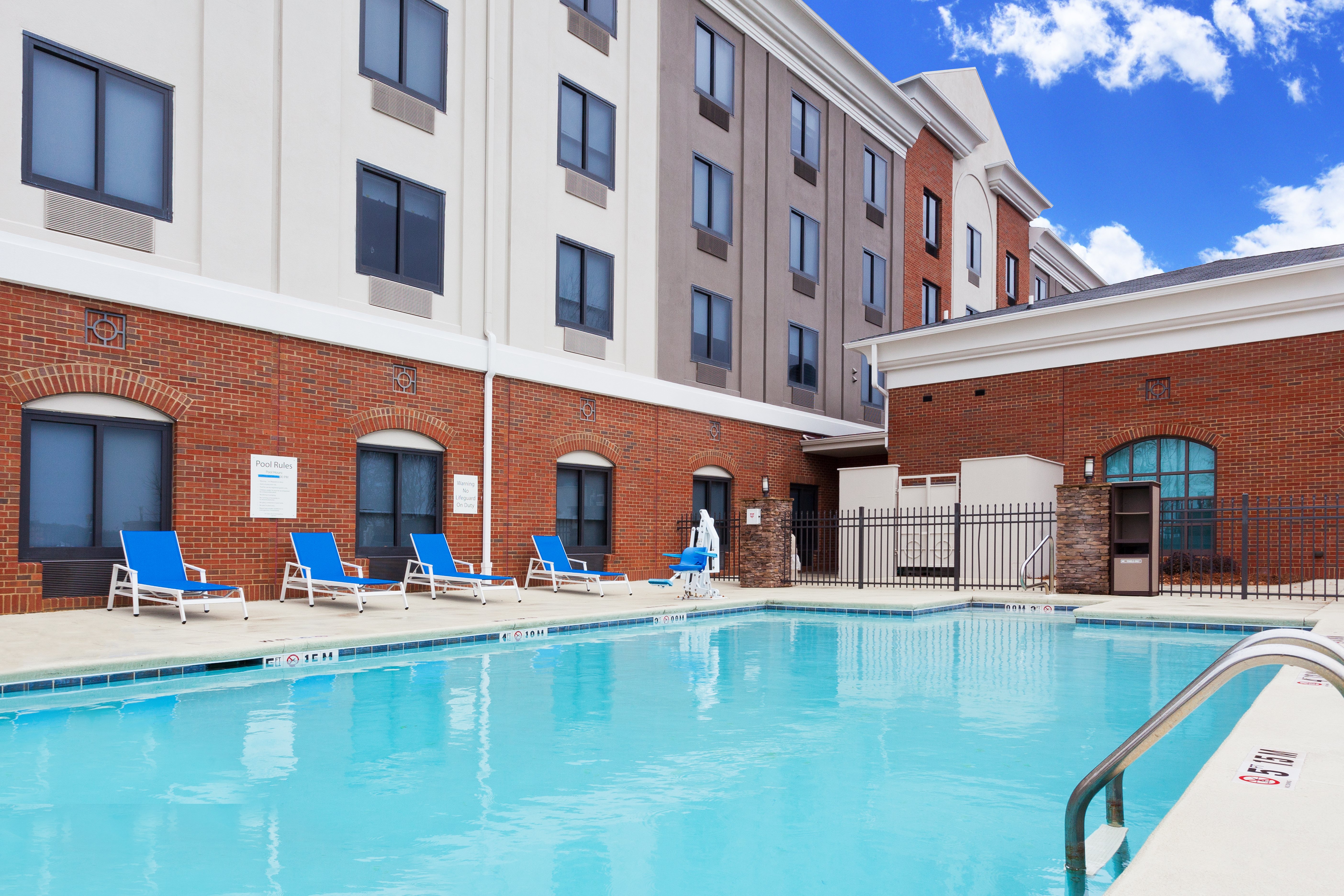 Holiday Inn Express Suites Montgomery E Eastchase 4/52