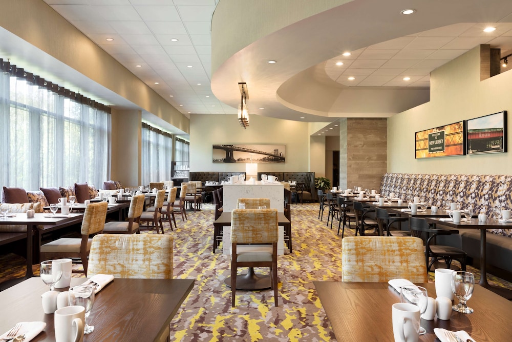Hilton East Brunswick Hotel Executive Meeting Center 32/45