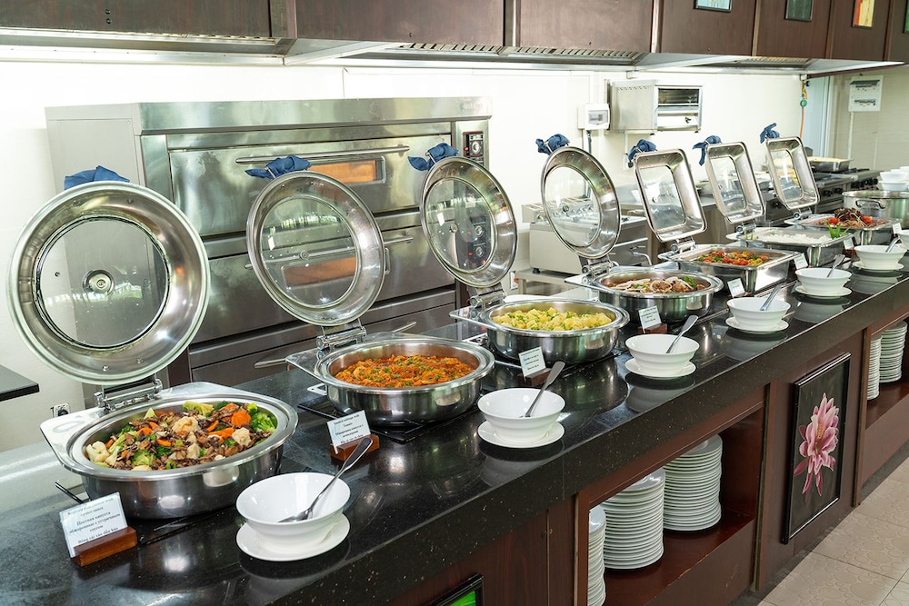 restaurant cafeteria