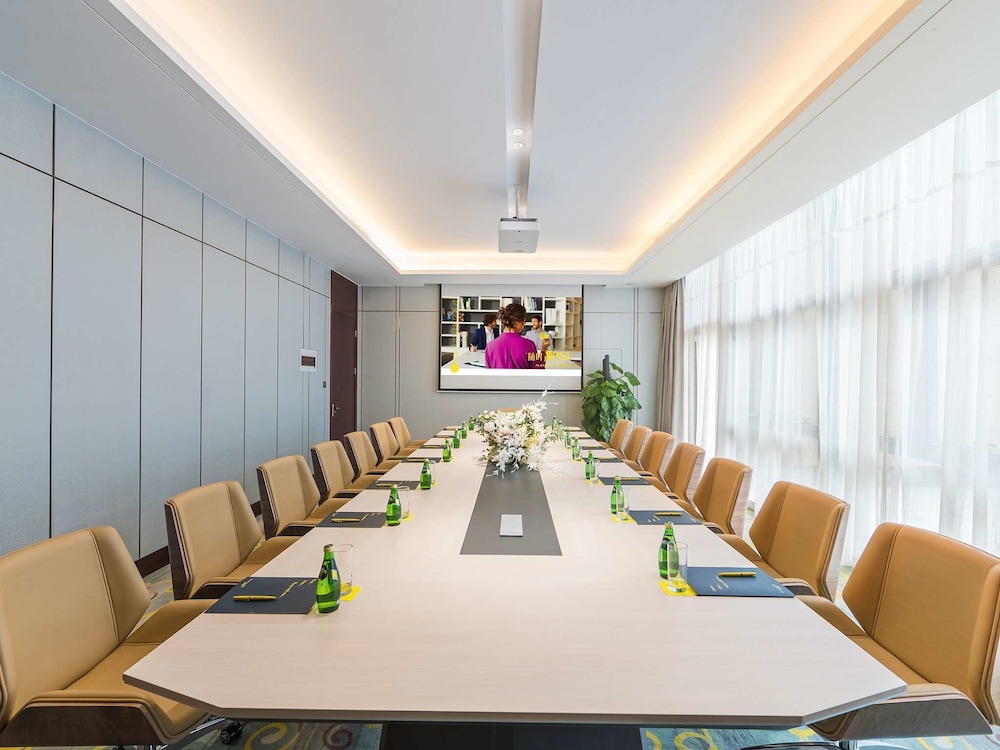 Novotel Wuxi 83/89