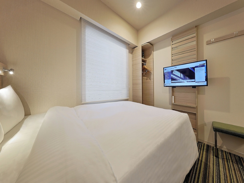 Keio Presso Inn Tokyo Station Yaesu 25/76