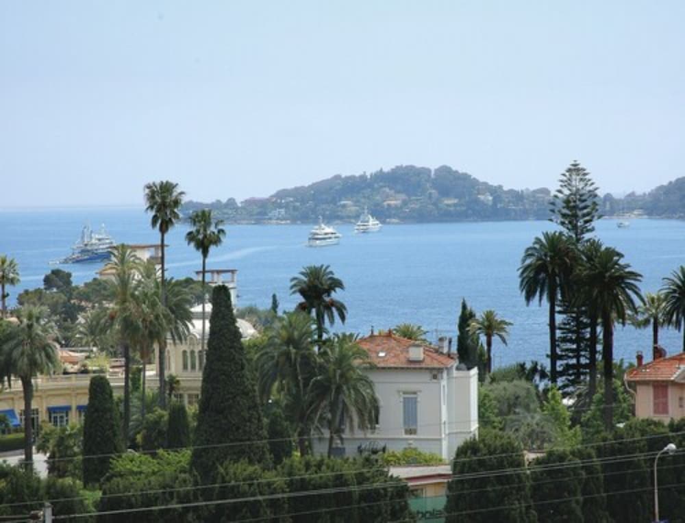 Ibis Styles Beaulieu Sur Mer 71/74
