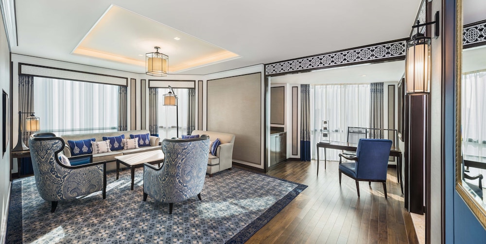 THE ATHENEE HOTEL, A LUXURY COLLECTION HOTEL BANGKOK 37/63