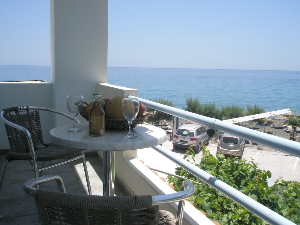 Agia Fotia 27/30
