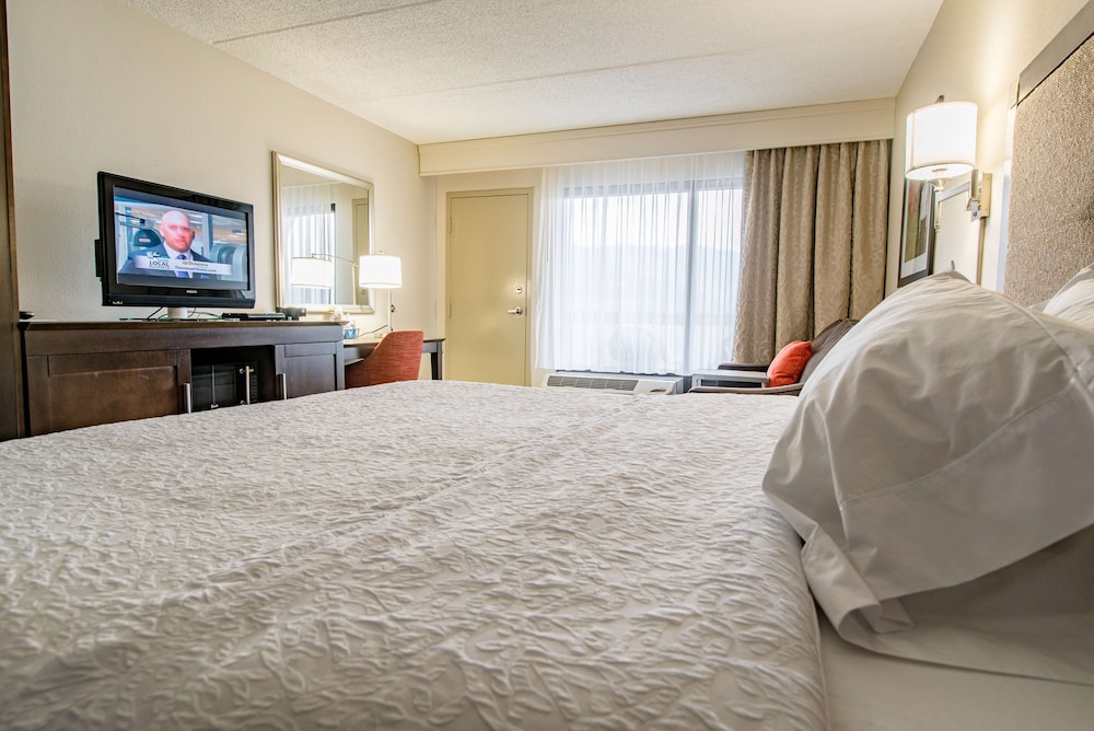 Hampton Inn Caryville-I-75/Cove Lake-State Park 31/84
