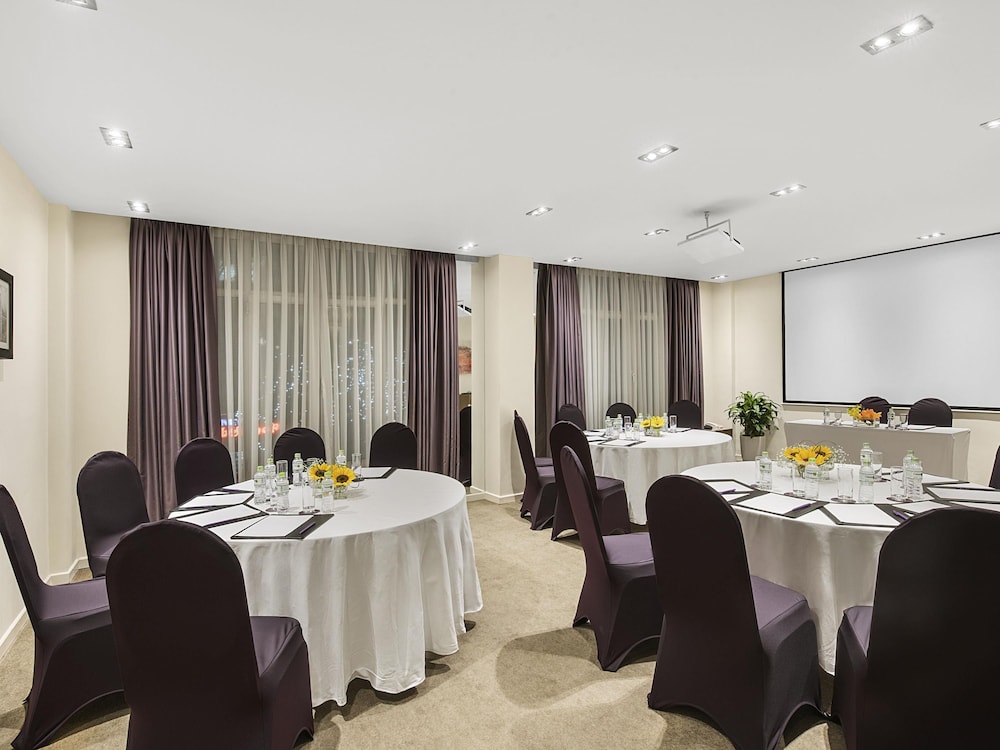 Mercure Hanoi La Gare Hotel 62/68