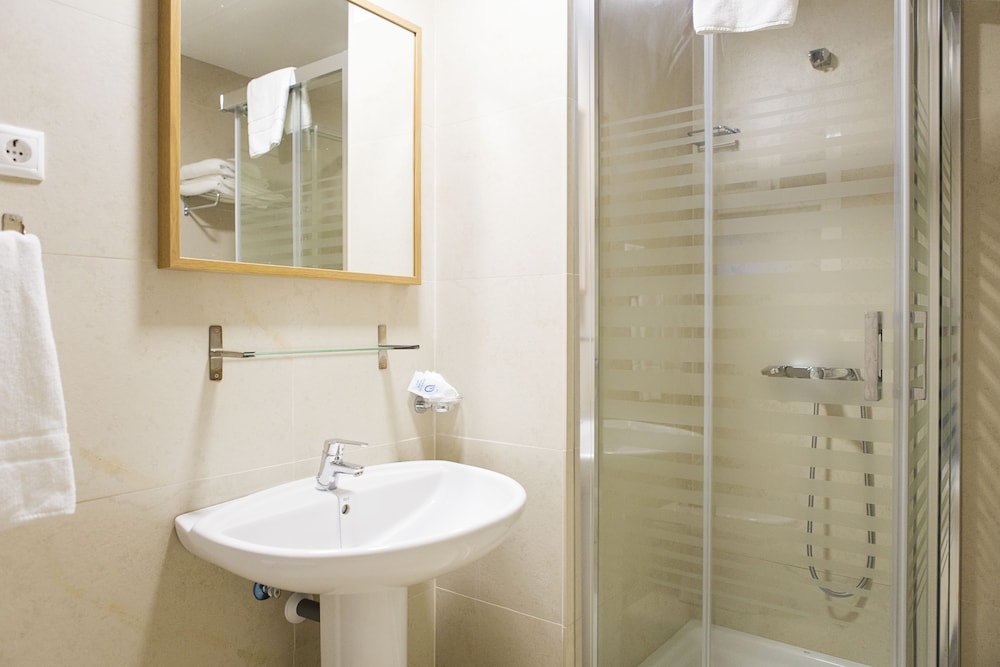 Malaga Hotel Eliseos 43/51