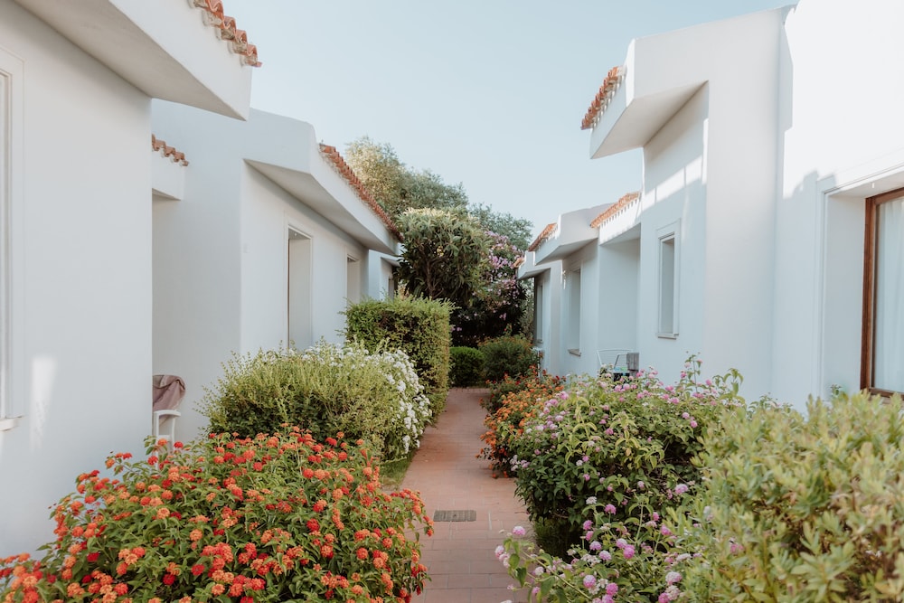 Hotel Village Fior di Sardegna 33/43