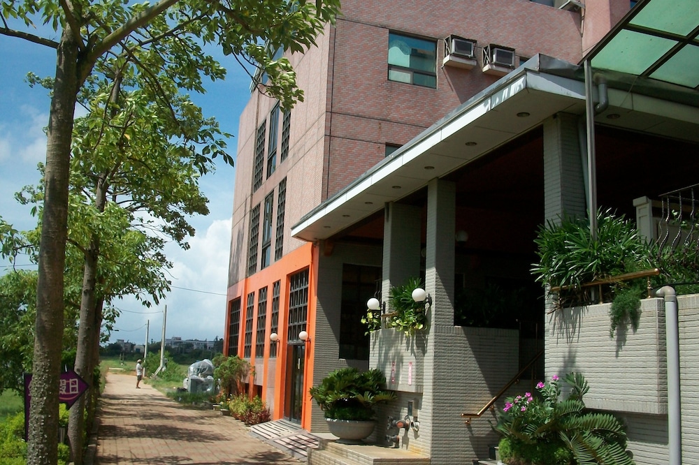 KinSa Holiday Hotel 2/19