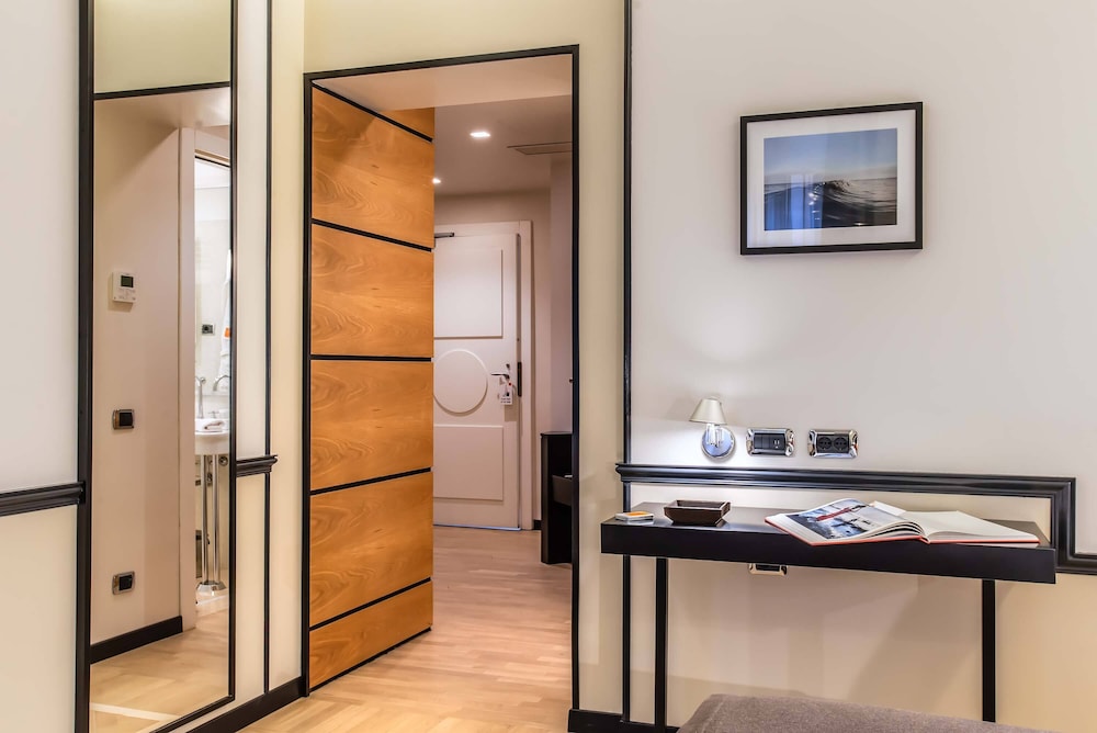 Fortyseven Boutique Hotel 49/63