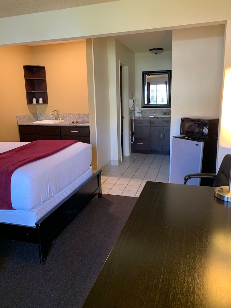 California Suites 14/55