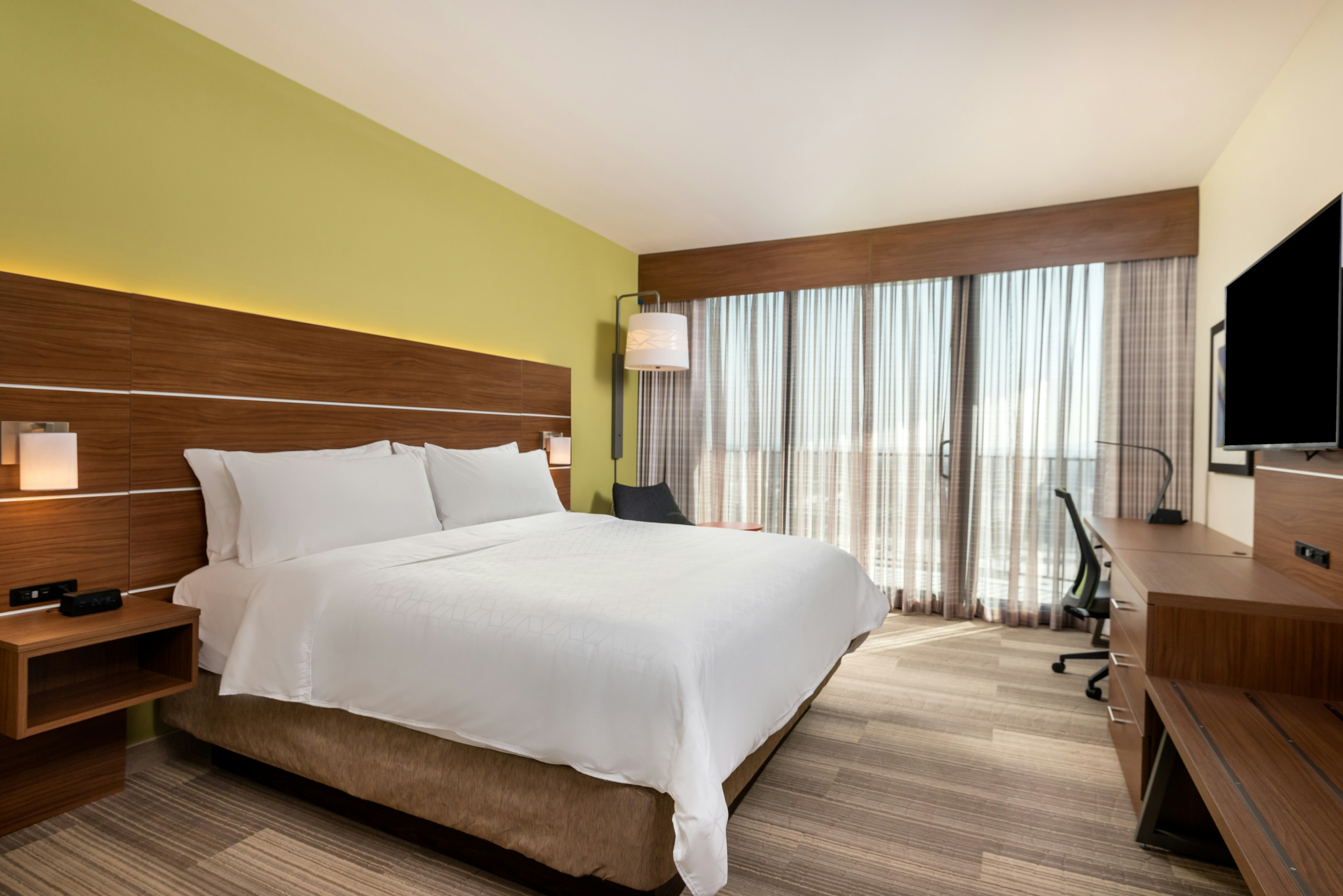 Standard, King Bed, Extra Floor Space