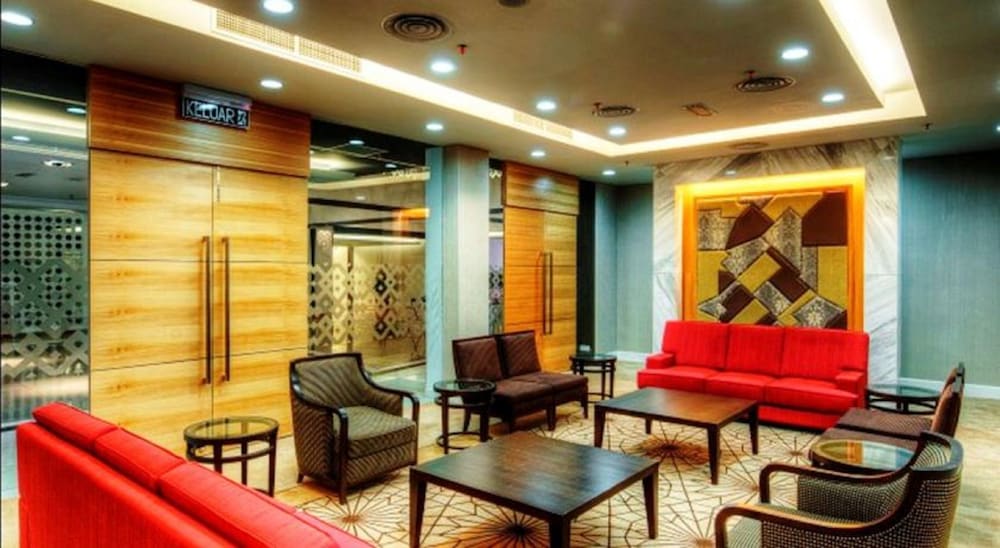 Raia Hotel Kota Kinabalu 30/45
