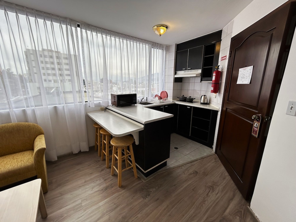 Stanford Suites 55/69