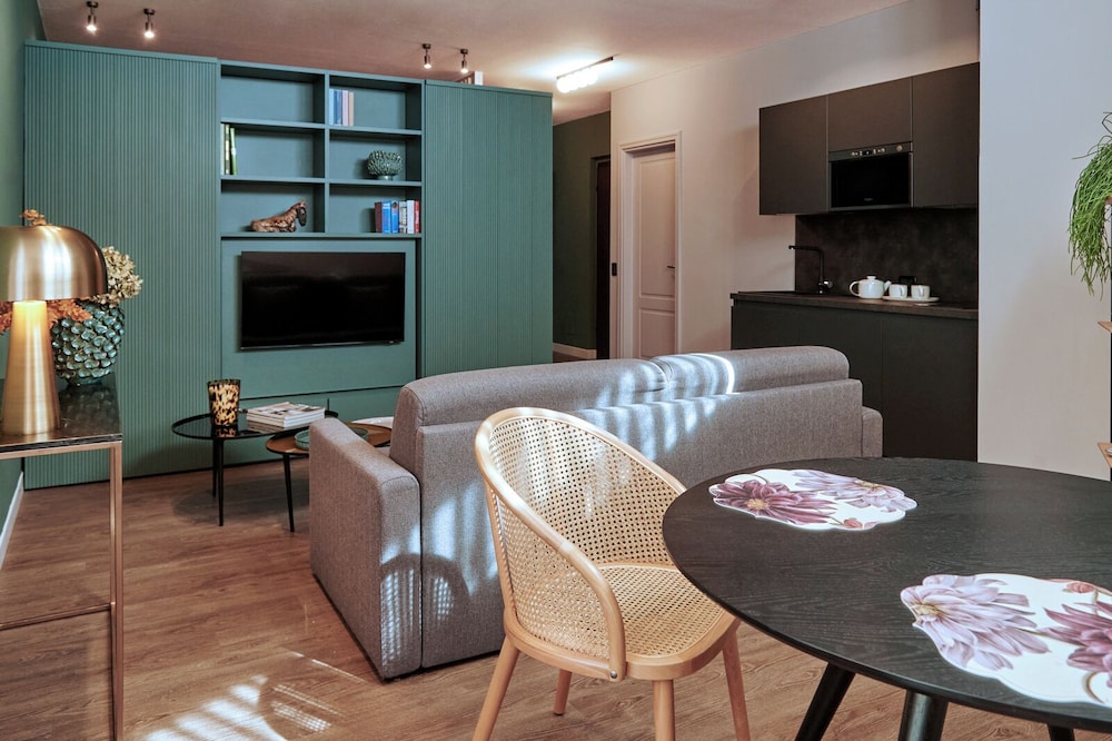 Leopoldo Residence 26/50