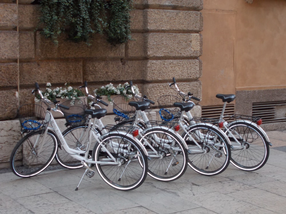 Hotel Accademia Verona 45/80