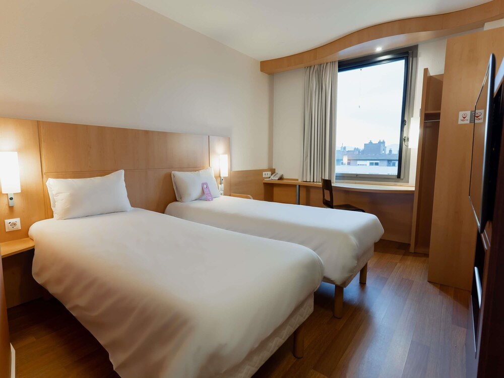 Ibis Barcelona Mollet 28/76