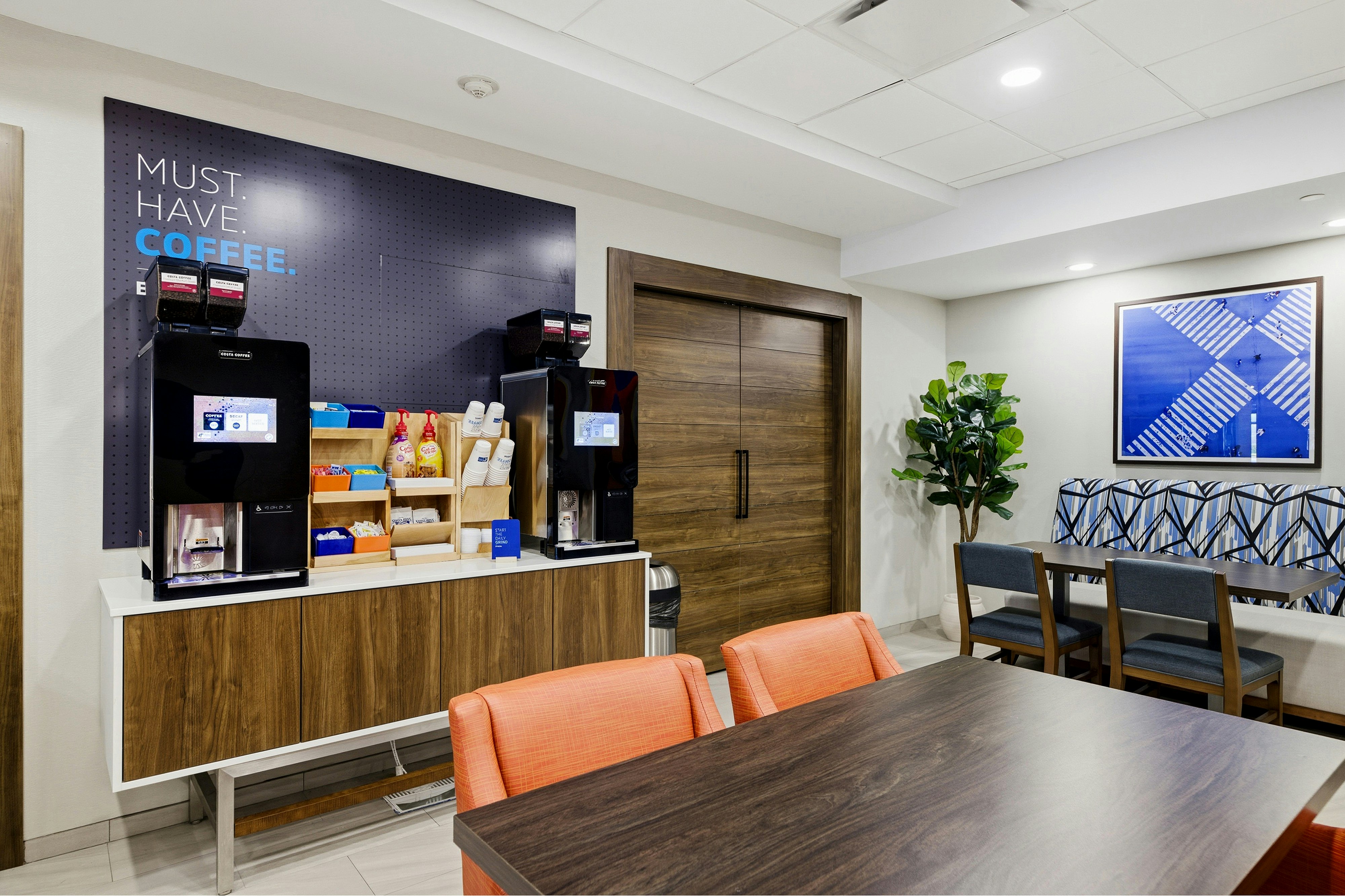Holiday Inn Express & Suites Raleigh West - Lenovo Center 92/102