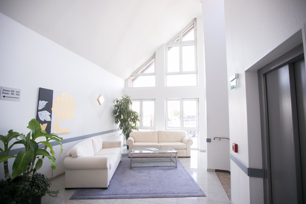 Holiday Inn - The Niu, Stream Monchengladbach 50/71