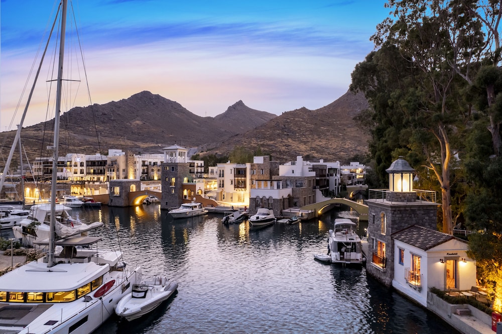 Radisson Collection Hotel Bodrum 70/75