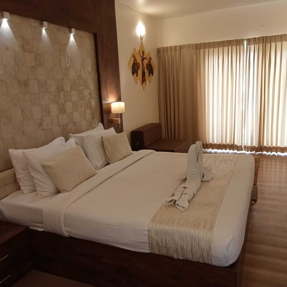 Delightz Inn Tiger Hill Resorts 14/50