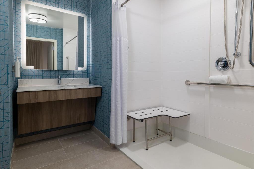 جناح بسريرين كوين مع أريكة لذوي الإعاقة، Homewood Suites By Hilton Hanover Arundel Mills 2/2