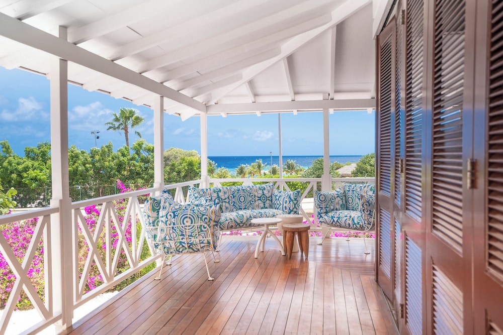 Papagayo Beach Resort 35/72