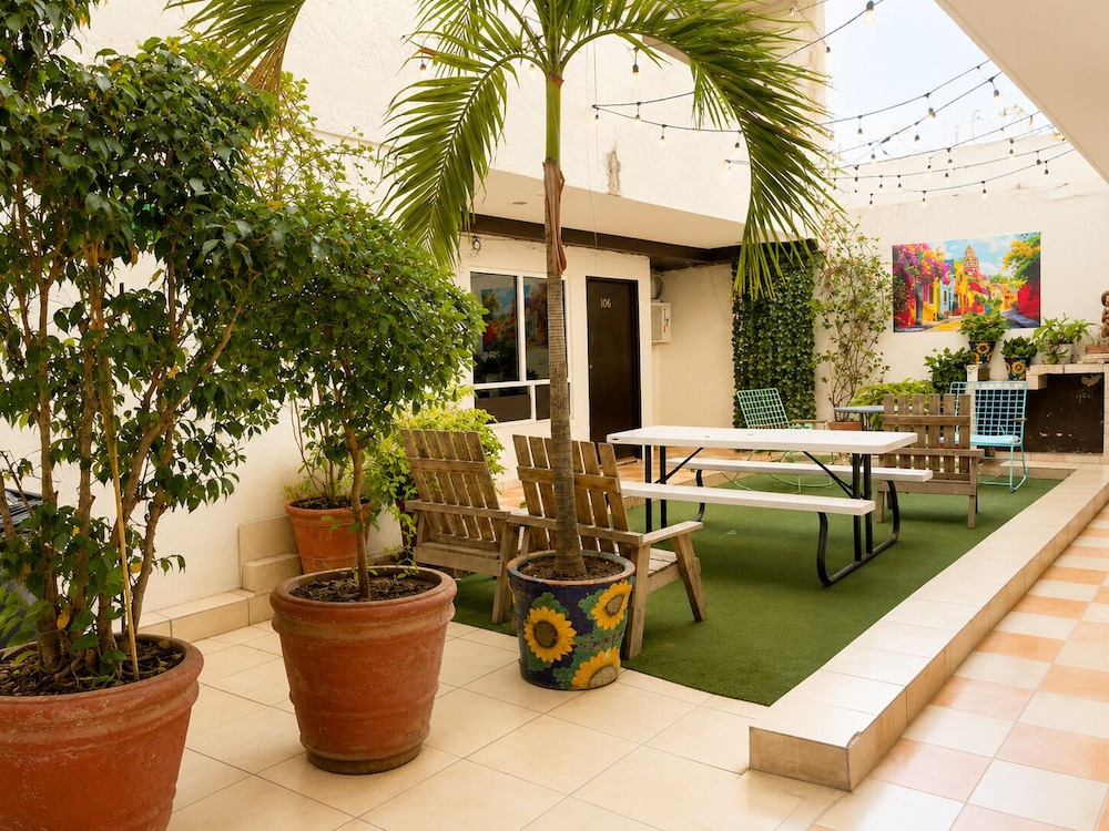 Zona Dorada Inn 11/50