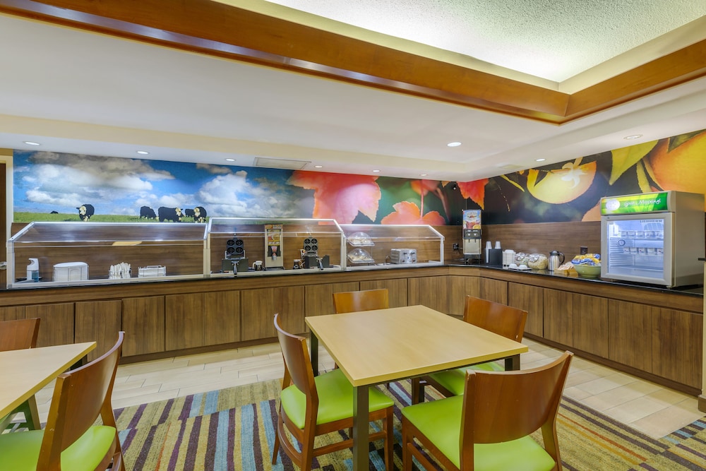 Quality Inn and Suites Sandusky 33/40