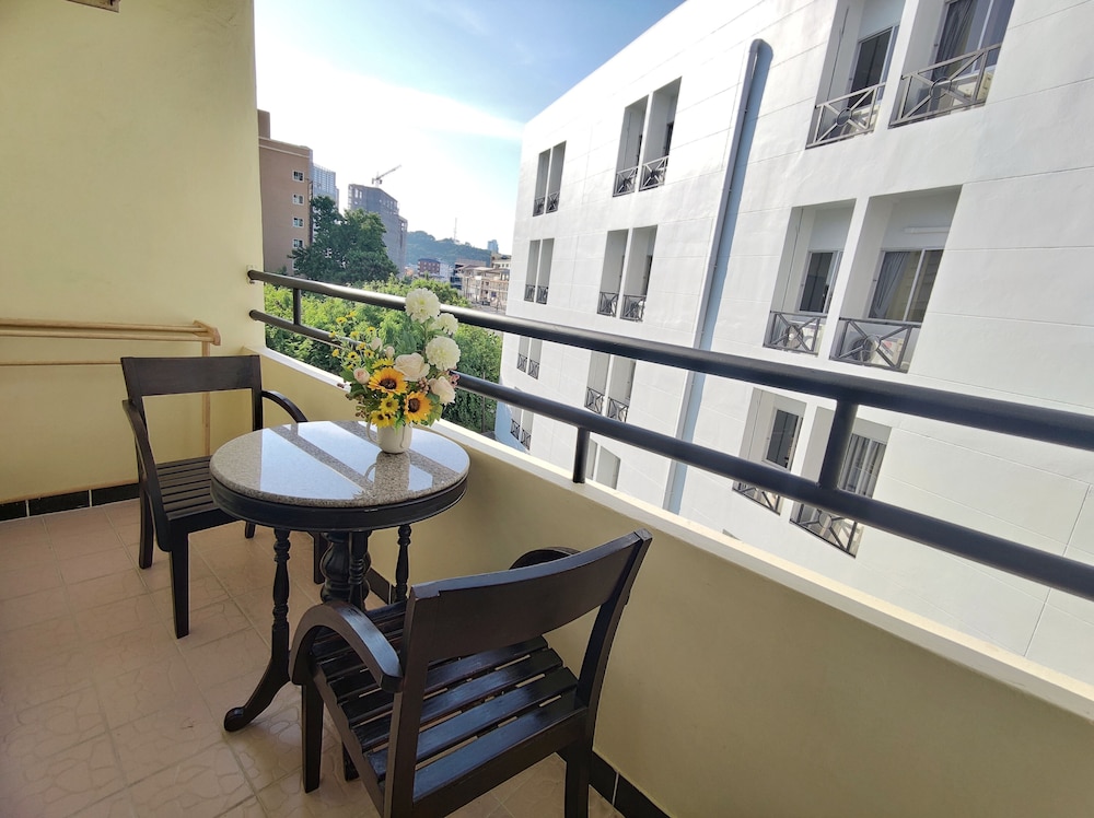 The Chanthong Residence and Hotel Pattaya 14/24