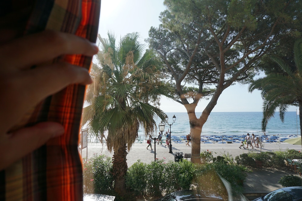 Hotel Beau Rivage 26/50
