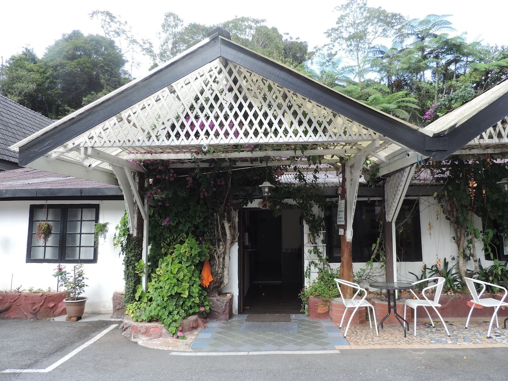 Cameronian Inn 3/69
