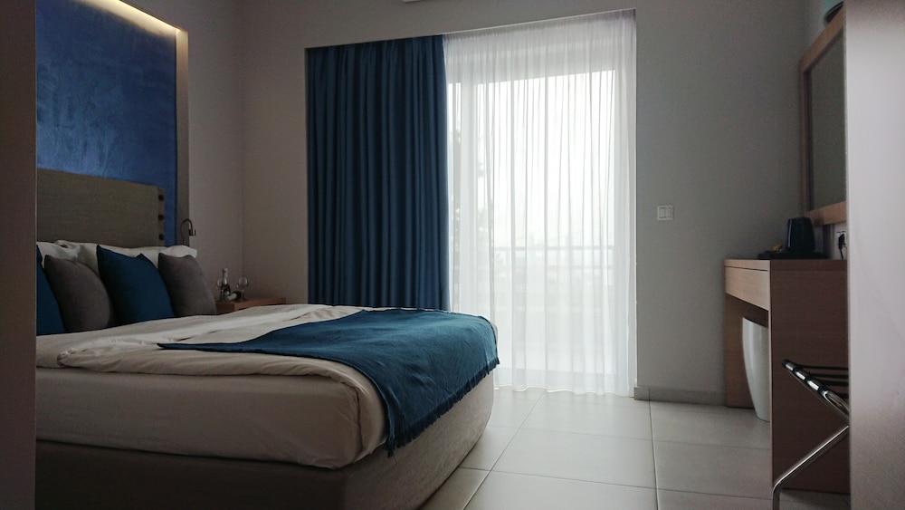 studio, sea view