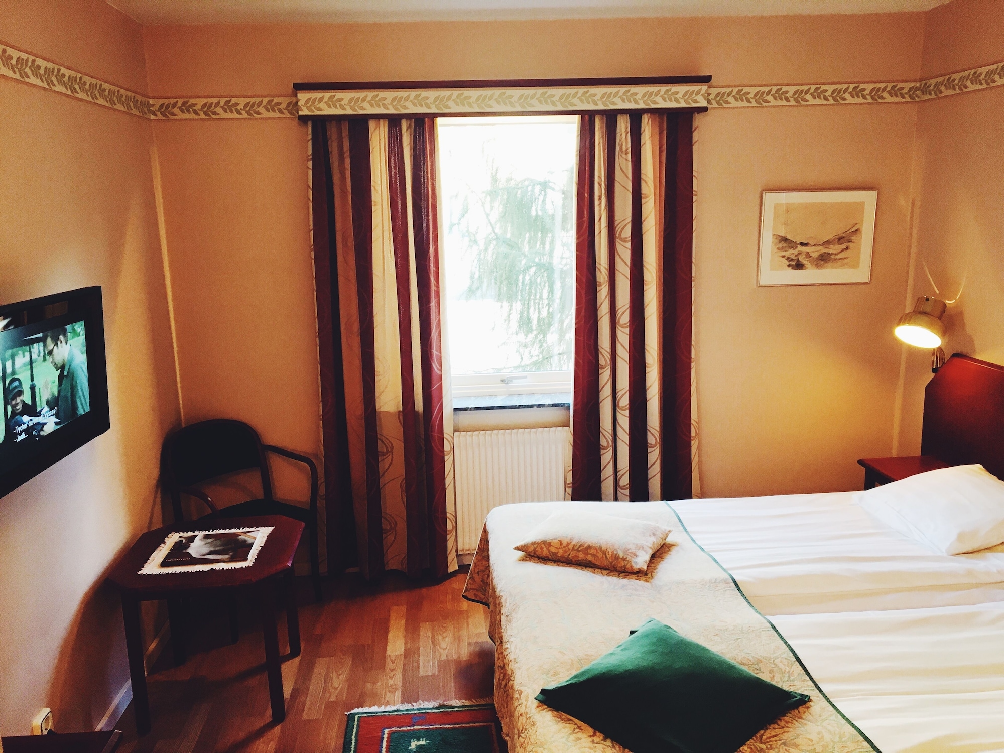 STANDARD, TWIN BEDS