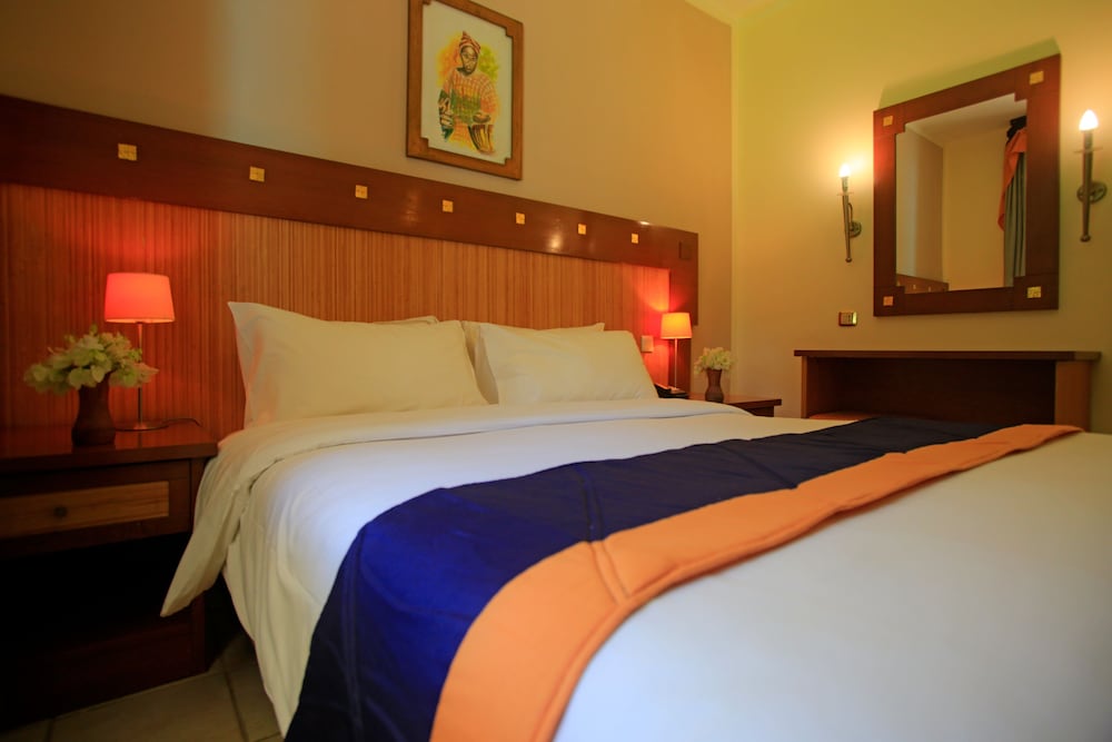 The Kairaba Beach Hotel 32/75