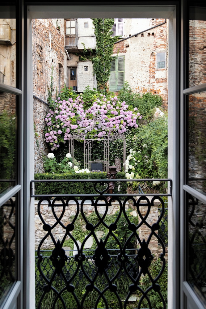 Palazzo Fauzone Relais 44/50