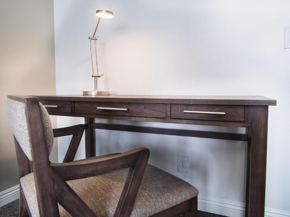 Serene Vegas Boutique Hotel 8/50