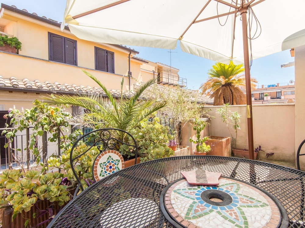 RSH Apartment Condotti Terrace 7/17