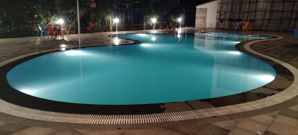 Viola Beacon Resort Lonavala 24/24