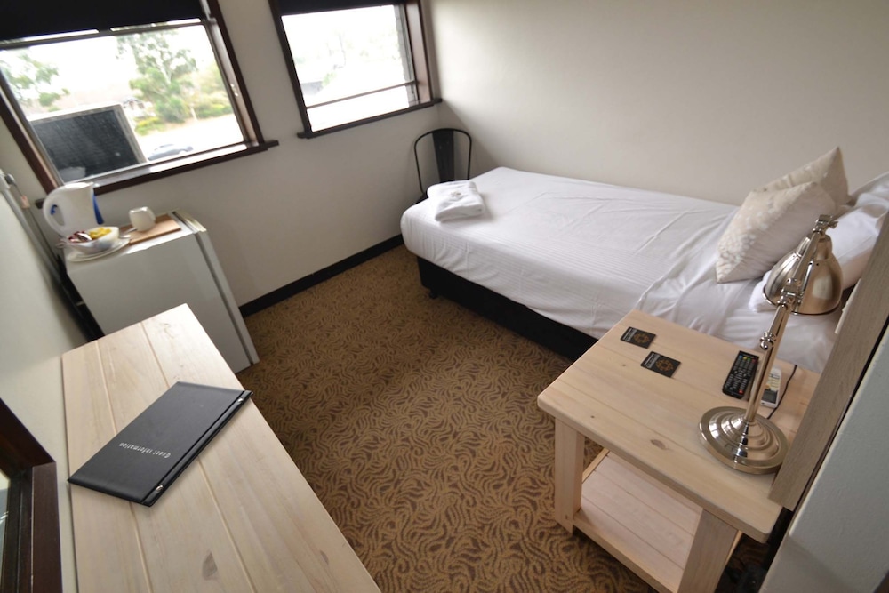 Crossroads Hotel 27/51