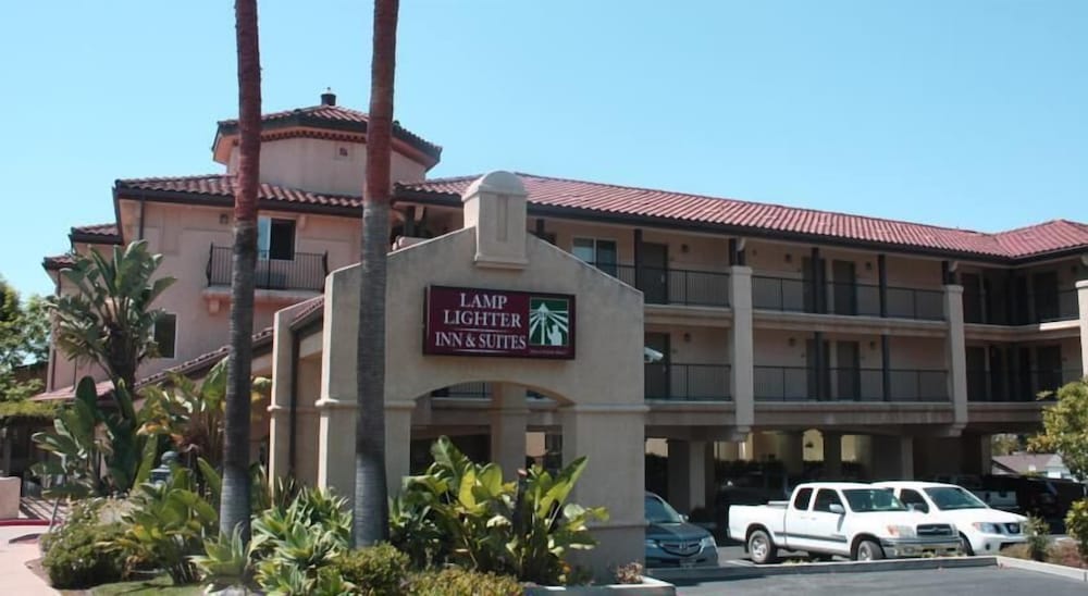 Lamplighter Inn Suites 7/46