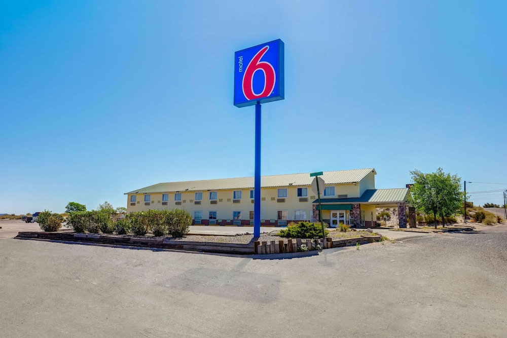 Motel6 Truth Or Consequences, NM 35/37