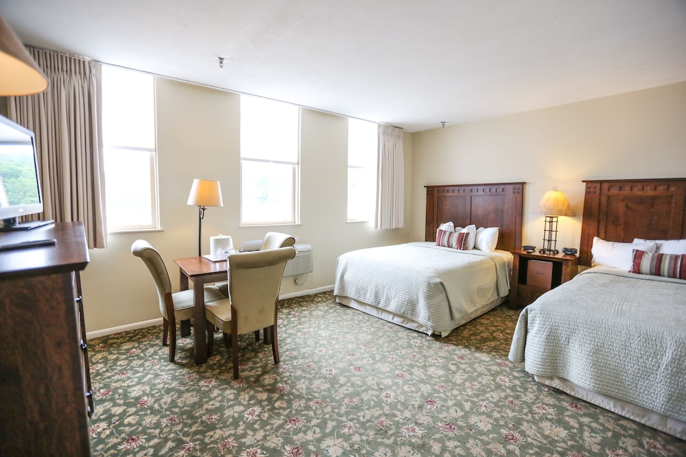 The Historic Summit Inn 18/53