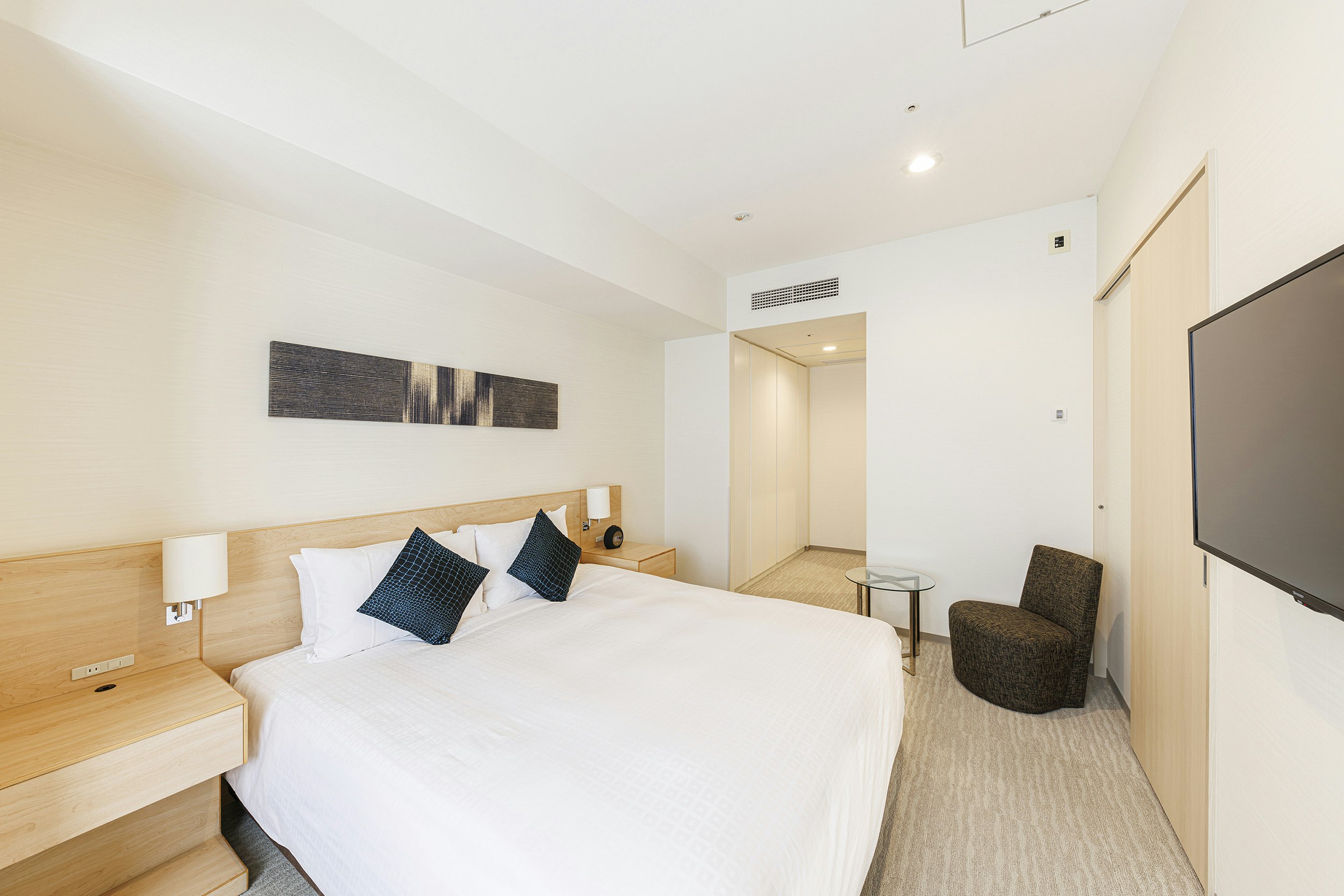 1 BEDROOM, DELUXE, KING BED
