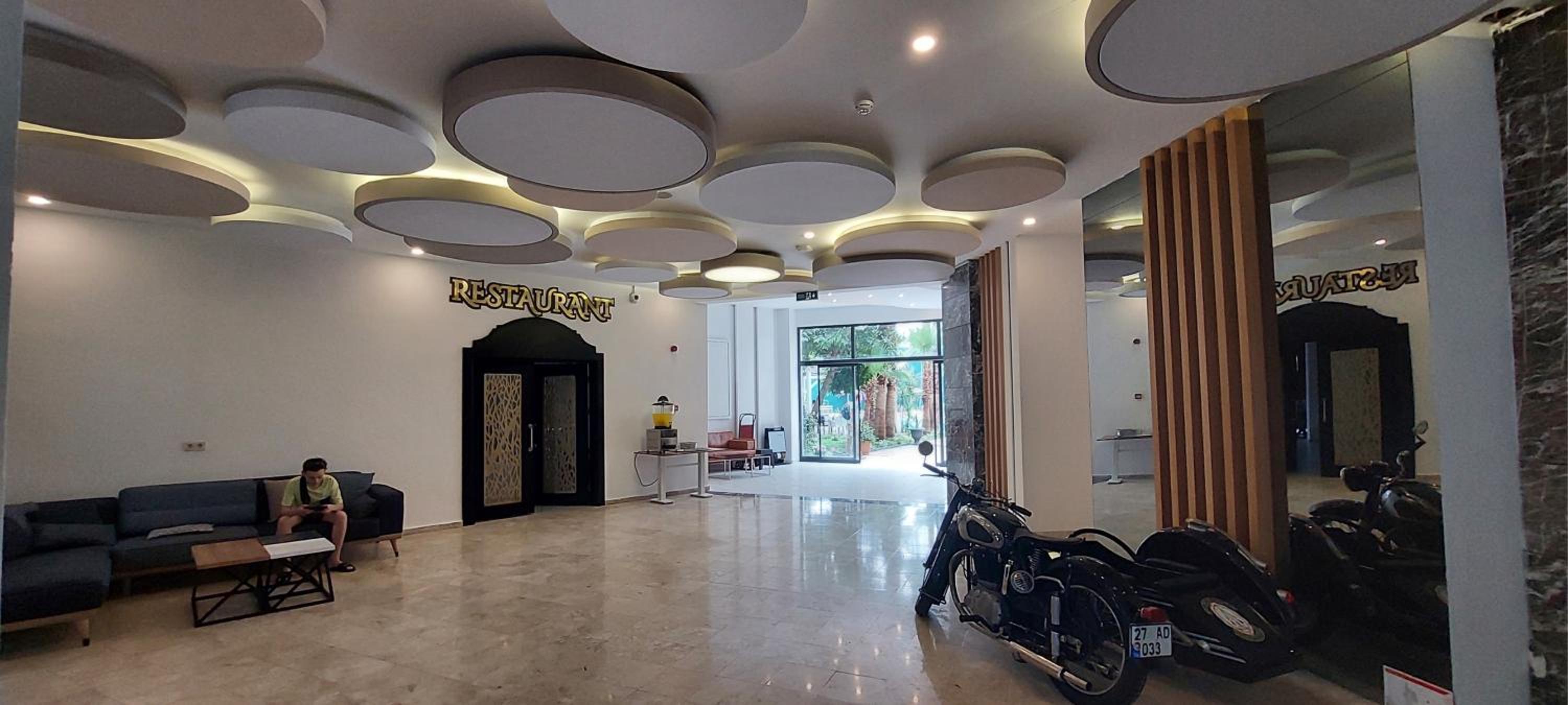 UK HOTEL KIRIS 31/50