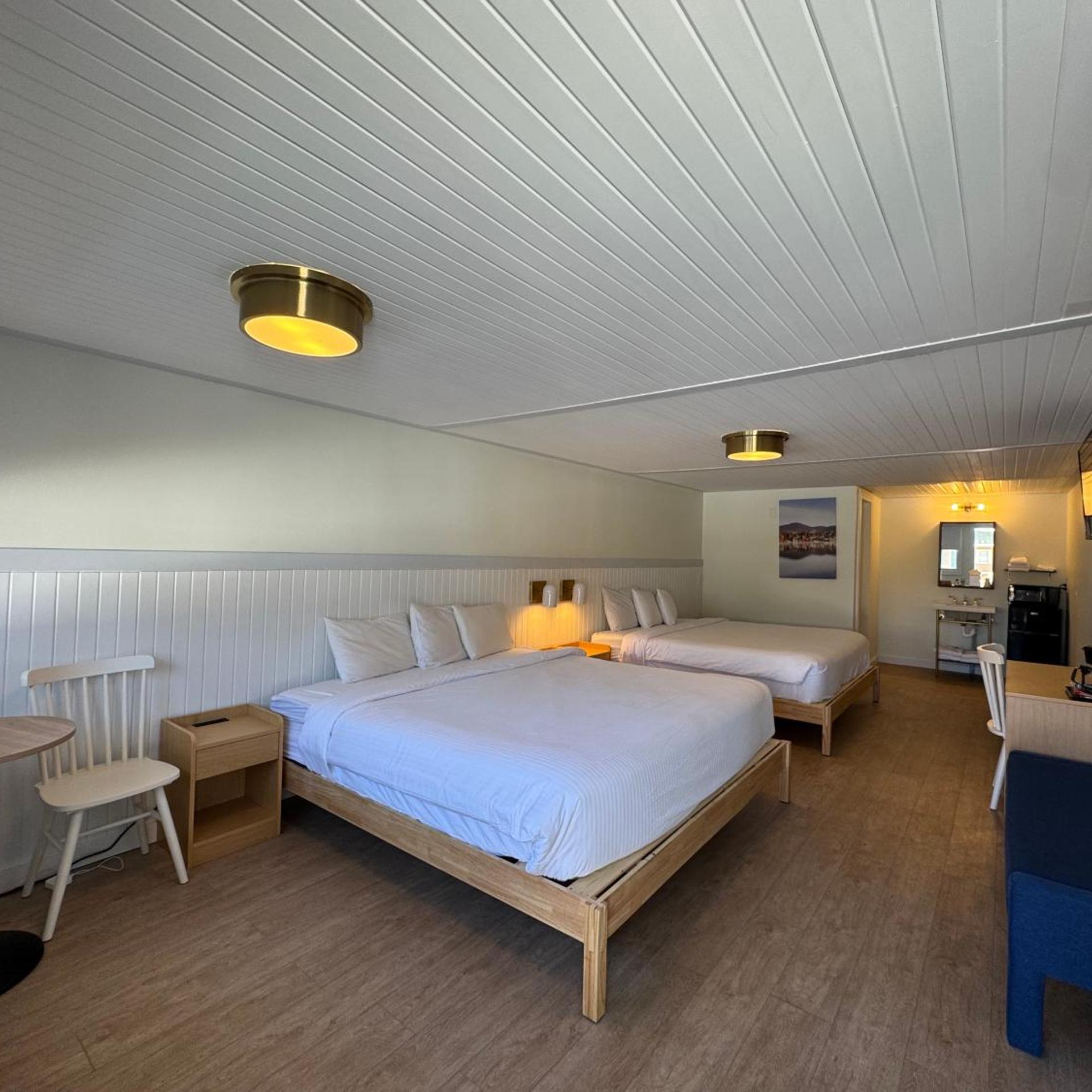 Maple Leaf Inn 17/40