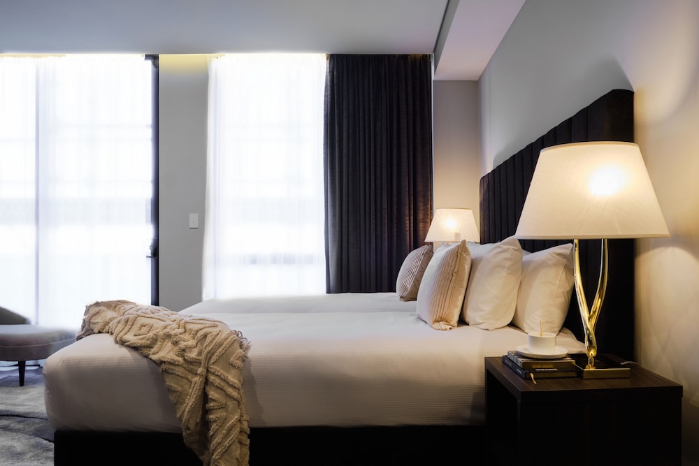 Crowne Plaza Sydney Burwood 8/60
