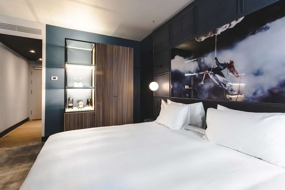 RADISSON BLU MADRID PRADO 17/74